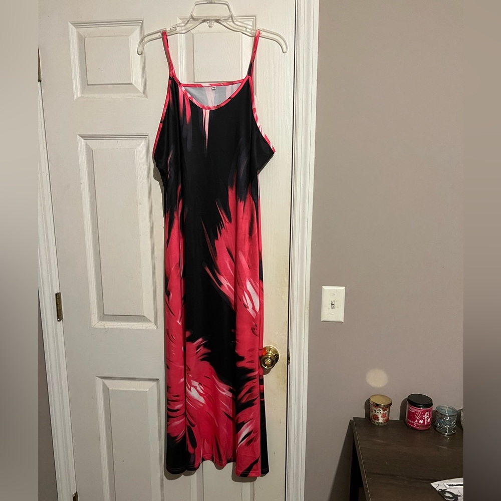 Strapless dress. Beautiful red and black strapless dress